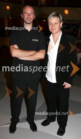 Lojze Krajnčan, glasbenik ter dirigent orkestra in Dejan Štuhec, glasbenikFestival narečne popevke