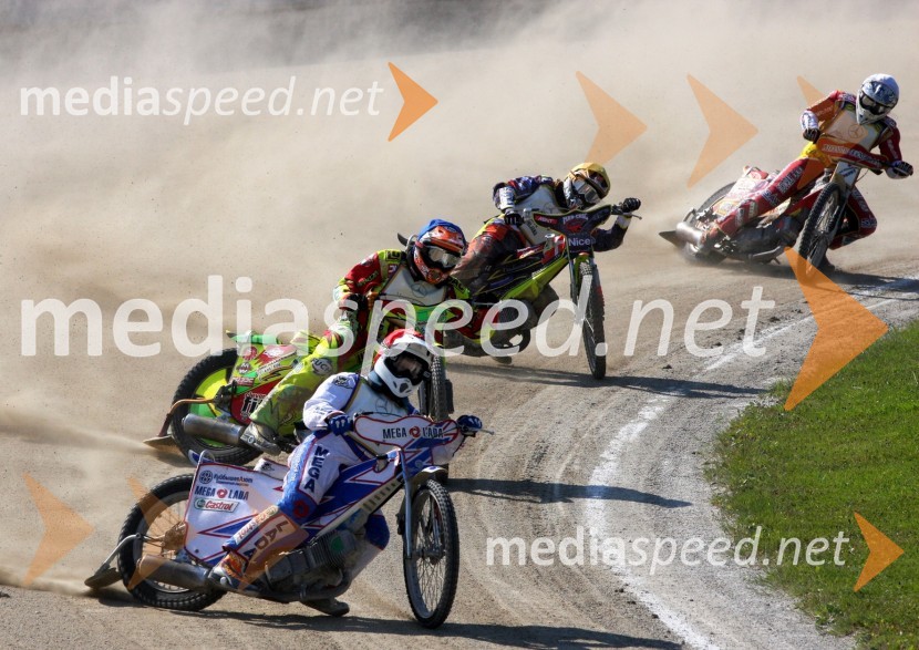 Vitaly Belousov, Rusija, Danny Maassen, Nemčija Michael Jepsen Jensen, Danska in Matic Ivačič, SlovenijaSpeedway, EP mladincev do 19 let, finale 2011