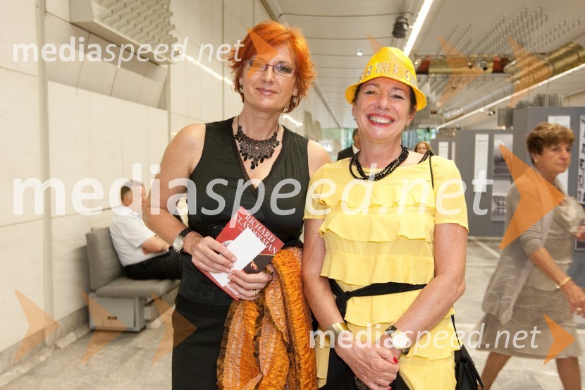 Darinka Pavlič Kamien, vodja službe za odnose z javnostmi pri Telekomu Slovenija in Milenka Knez, Mial media marketingFestival Ljubljana 2011, Orkester Filharmonica Della Scala