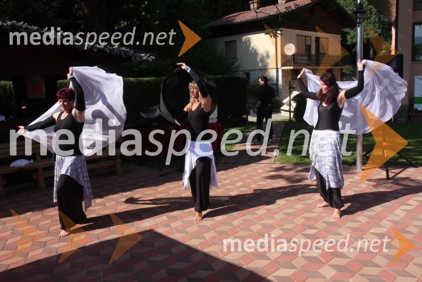 PlesalkeDamjan Murko, predstavitev nove pesmi Slavček
