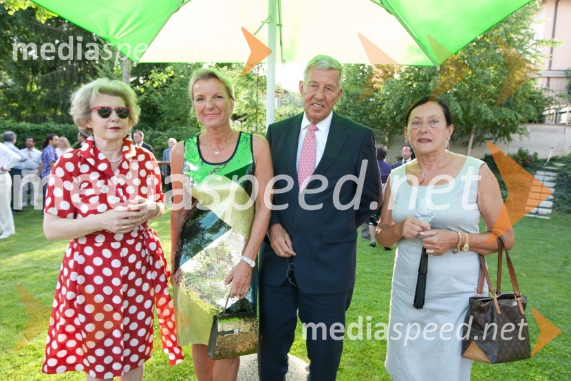 Jasmin Petan Malahovsky, hčerka Žarka Petana in predsednica Društva slovensko-škotskega prijateljstva, Alexandra van Duinem s soprogom in 	Dunja Bezjak, članica ženskega društva SILASprejem egiptovskega veleposlanika