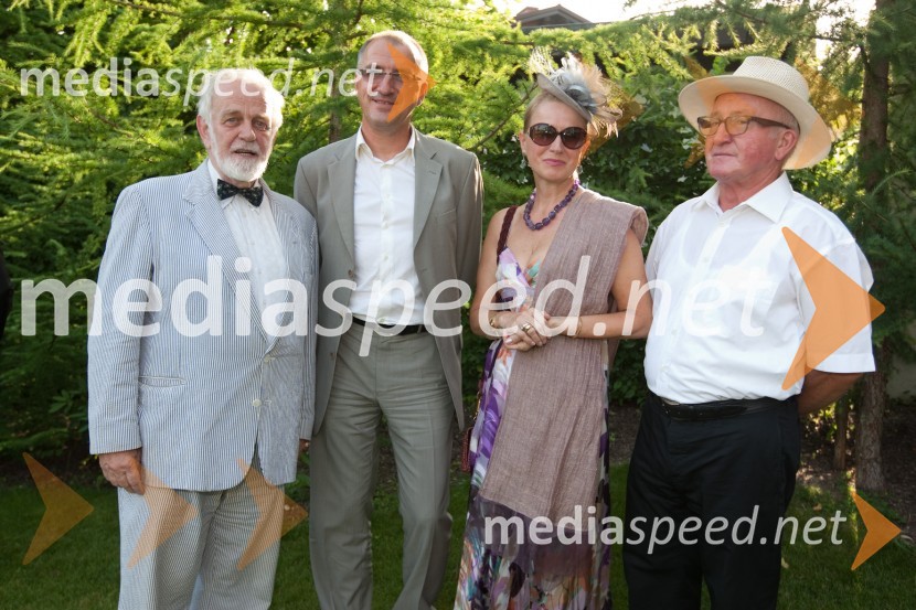 Mitja Meršol, nekdanji urednik Dela, Bojan Veselinovič, direktor STA, Katjuša Rojac, vodja galerije Loterije Slovenija in Boštjan PircSprejem egiptovskega veleposlanika