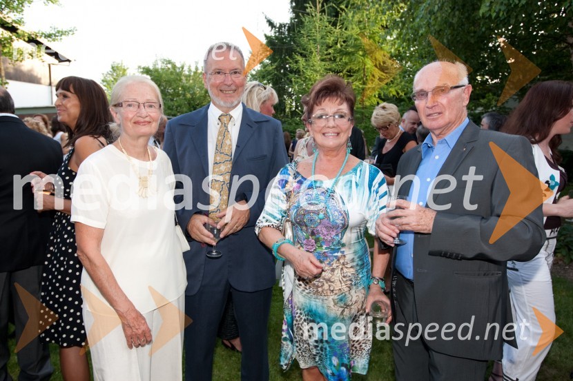 Aleš Jan, nekdanji predsednik upravnega odbora Prešernovega sklada in redni profesor za področje radijske igre in režije, soproga Barbara Berce, Tjaša Andree Prosenc, odvetnica in soprog ToneSprejem egiptovskega veleposlanika