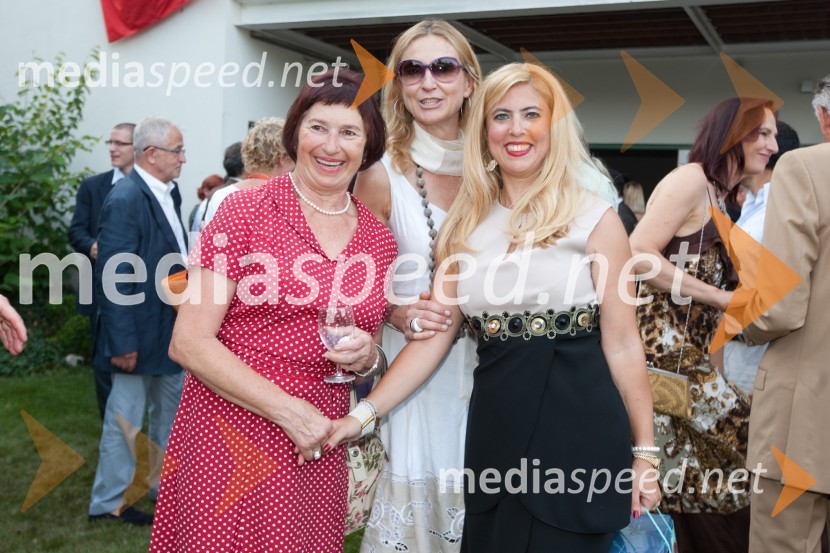 Vida Rudolf, Konzulat R.J. Koreje, Karin Košak Arzenšek, lastnica Galerije Feniks in 	Nesrin Farouk, soproga Egiptovskega veleposlanika v SlovenijiSprejem egiptovskega veleposlanika