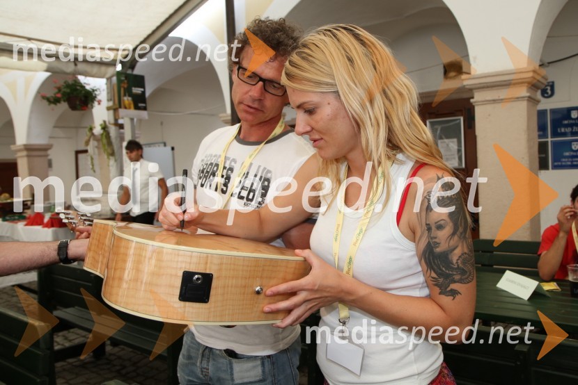 Saša Danilov in Samo Pirc, skupina PandaPivo in cvetje 2011, VIP dogajanje