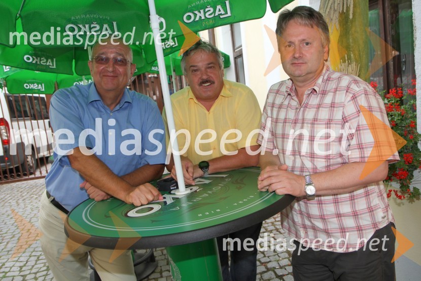 ..., Zvonko Murgelj, direktor podjetja Radenska in Dušan Zorko, predsednik uprave družbe Pivovarna Laško d.d.Pivo in cvetje 2011, VIP dogajanje