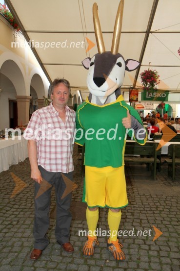 Dušan Zorko, predsednik uprave družbe Pivovarna Laško d.d. in Zlatorog, maskotaPivo in cvetje 2011, VIP dogajanje