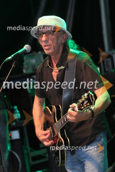 	Skupina Don Mentony BandPivo in cvetje 2011, VIP dogajanje