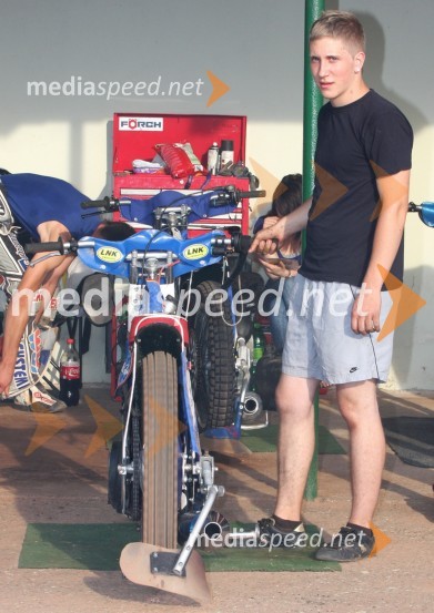 Kristjan Revinšek, mehanik pri Nejcu Kladušanu in član AMD KrškoSpeedway, državno prvenstvo posameznikov Slovenije in Hrvaške, 3. dirka