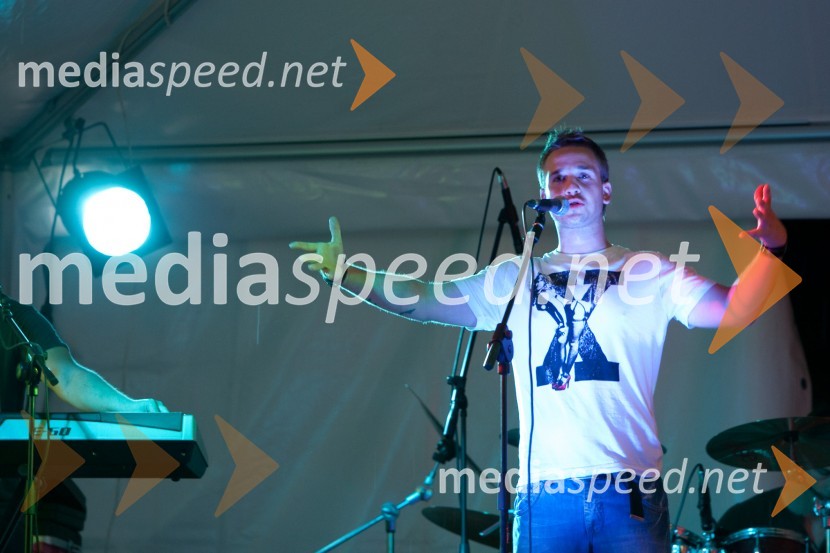 	Pevec skupine John DoeBlejska noč 2011