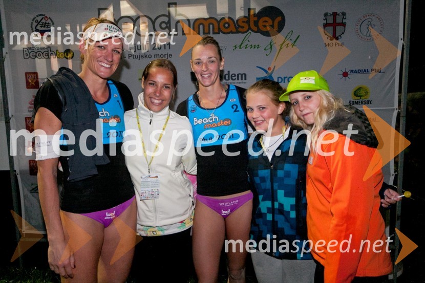 Andreja Vodeb, zmagovalka, ..., ..., Martina Jakob, zmagovalka, ...BeachMaster 2011