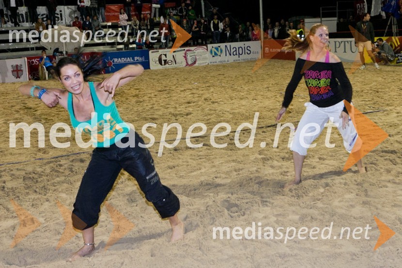 Viktorija Manzinni, Playboyevo dekle 2011 in Jelena IzlakarBeachMaster 2011