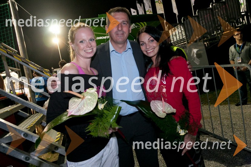 Jelena Izlakar, ..., Viktorija Manzinni, Playboyevo dekle 2011BeachMaster 2011