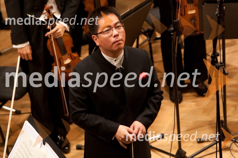 Jang Jang, dirigentFestival Ljubljana 2011: Koncert kitajskega filharmoničnega orkestra Hangdžov