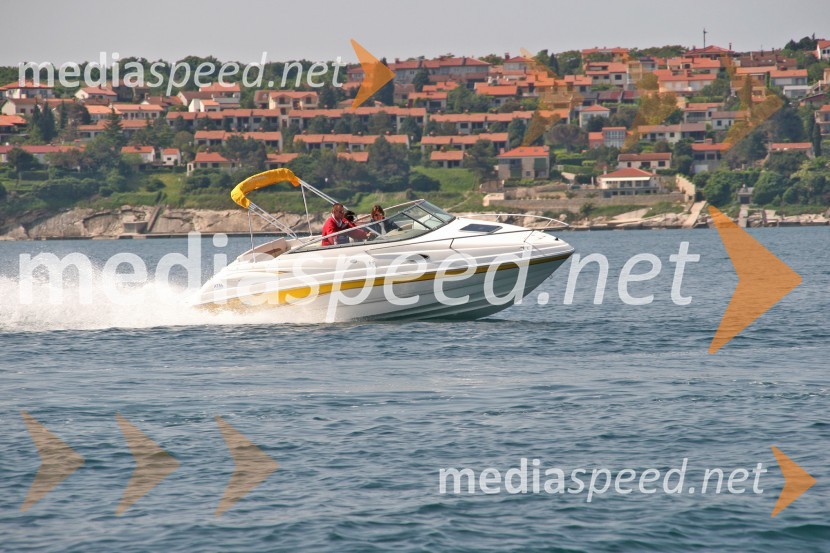 Chaparral SSi 215Chaparral SSi 215, test