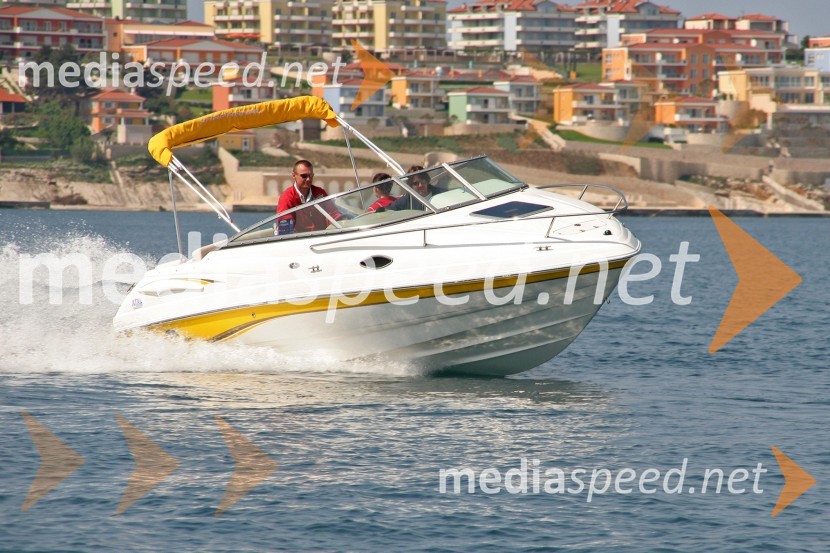 Chaparral SSi 215Chaparral SSi 215, test
