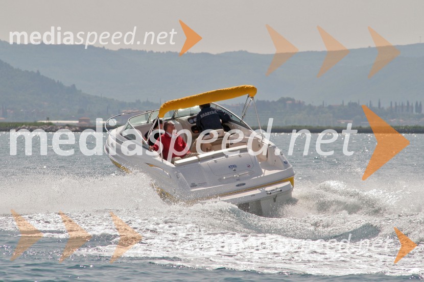 Chaparral SSi 215Chaparral SSi 215, test