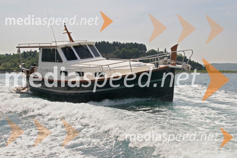 Menorquin Yacht 110Menorquin Yacht 110, test