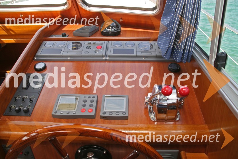 Menorquin Yacht 110Menorquin Yacht 110, test