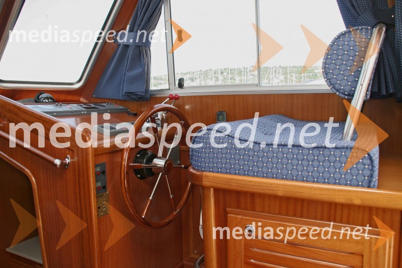 Menorquin Yacht 110Menorquin Yacht 110, test