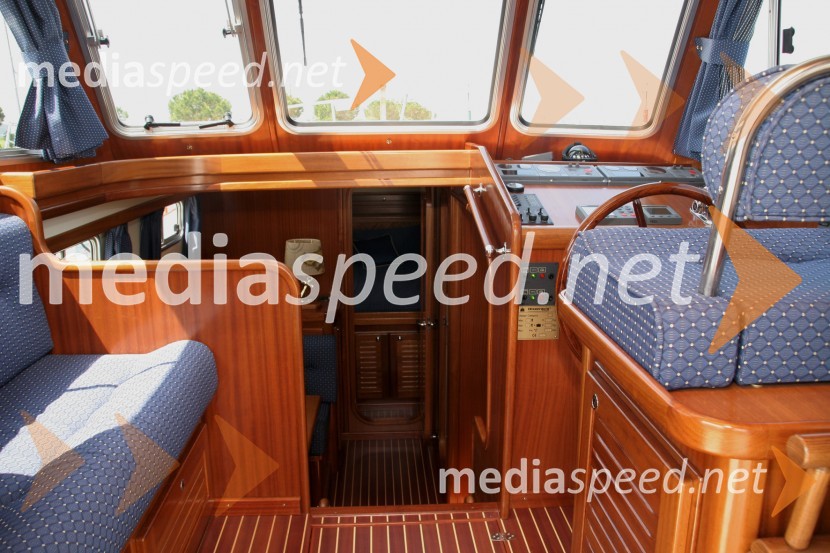 Menorquin Yacht 110Menorquin Yacht 110, test