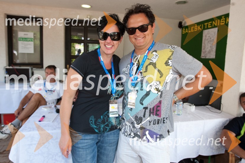 Marjetka Gaberšek Golež, direktorica podjetja Grupa Eura in Dejan Tamše, voditeljVIP CUP 2011, 24. teniški turnir dvojic