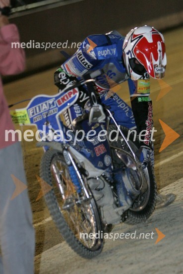 Matej Žagar, AMTK Ljubljana, s pokvarjenim motorjemSPEEDWAY, 3. dirka ekipnega DP Slovenije, Hrvaške in Avstrije