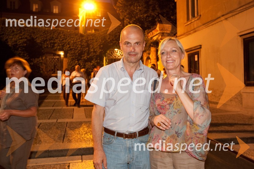 Barbara Volčič Lombergar in soprog Janez Lombergar, direktor Televizije SlovenijaFestival Ljubljana 2011: Hair, muzikal