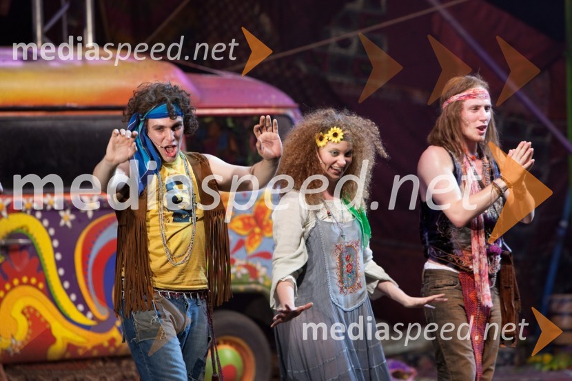 Hair, prizor iz predstaveFestival Ljubljana 2011: Hair, muzikal