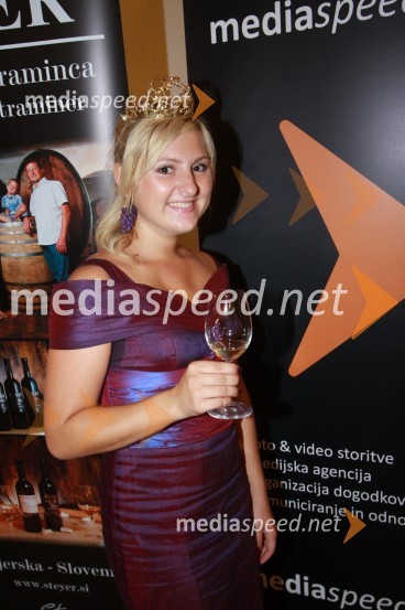 Simona Žugelj, Vinska kraljica Slovenije 2011Salon Traminec 2011