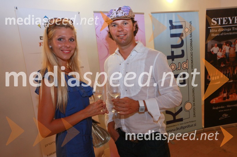 Vesna Vitrih, slikarka in fotomodel in Kristjan Magdič, direktor podjetja FrontalSalon Traminec 2011