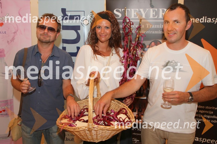 Tone Kregar in Jernej Dirnbek, člana skupine Mi2 ter Apolonija (Jona Bale)Salon Traminec 2011