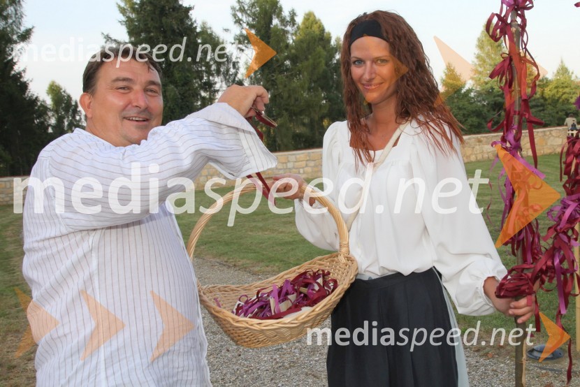 ... in Apolonija (Jona Bale)Salon Traminec 2011