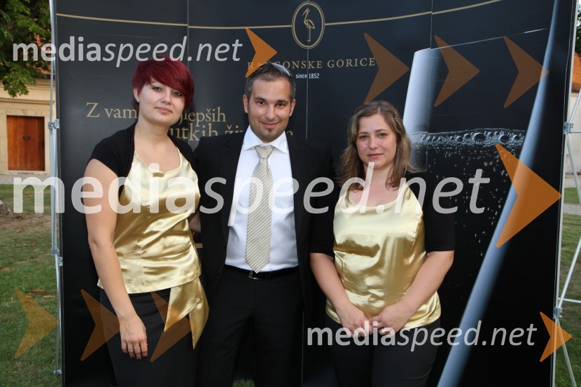 Andreja Novak, marketing Radgonske gorice, Blaž Edšidt, vodja izvoza Radgonske Gorice in Tanja Skotnik, Radgonske goriceSalon Traminec 2011