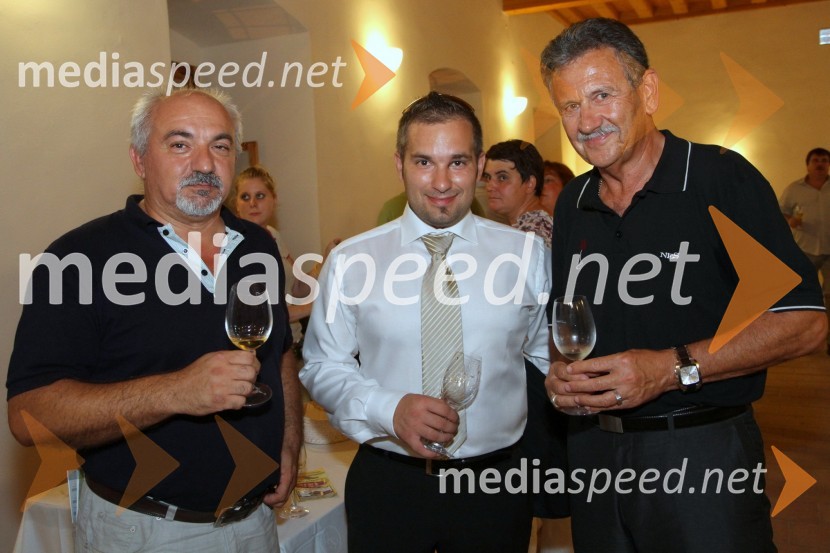 Boris Edšidt, Blaž Edšidt, vodja izvoza Radgonske Gorice in Anton Kampuš, župan Občine Gornja RadgonaSalon Traminec 2011