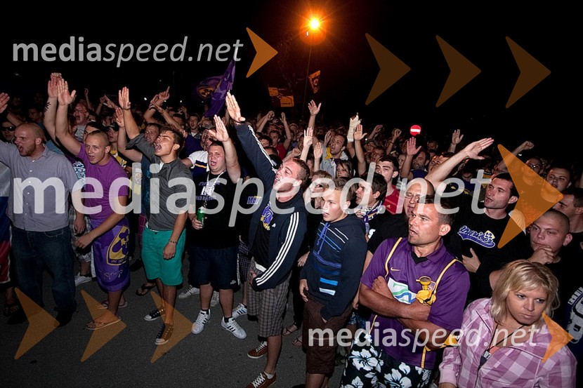 Vrnitev nogometašev NK Maribor po zmagi za Evropo nad Glasgow Rangers