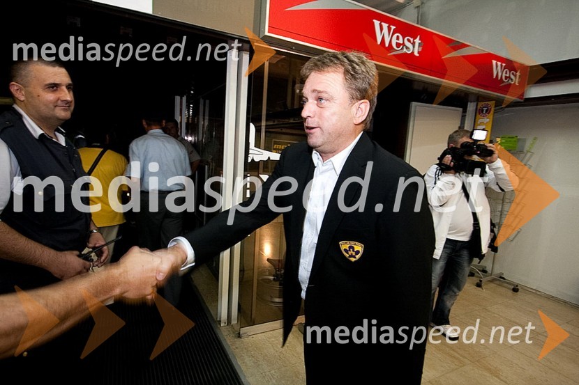 Bojan Ban, direktor NK MariborVrnitev nogometašev NK Maribor po zmagi za Evropo nad Glasgow Rangers