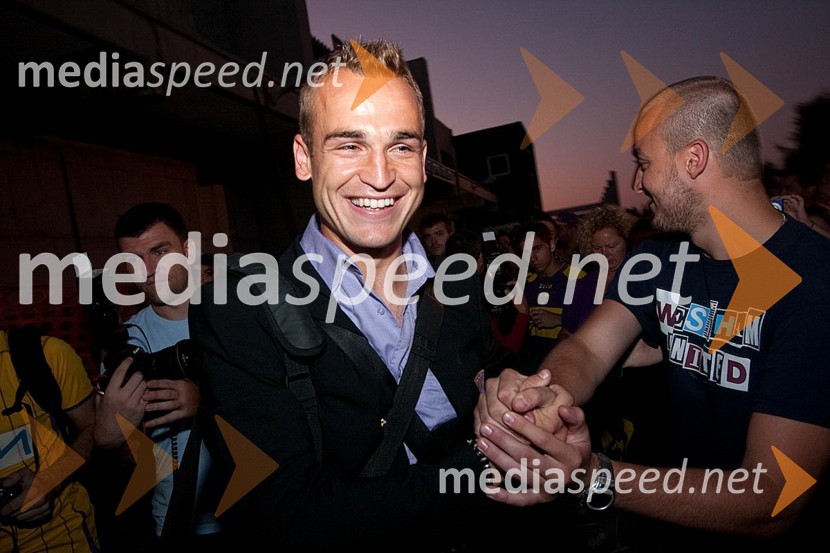 Dalibor Volaš, nogometaš NK MariborVrnitev nogometašev NK Maribor po zmagi za Evropo nad Glasgow Rangers