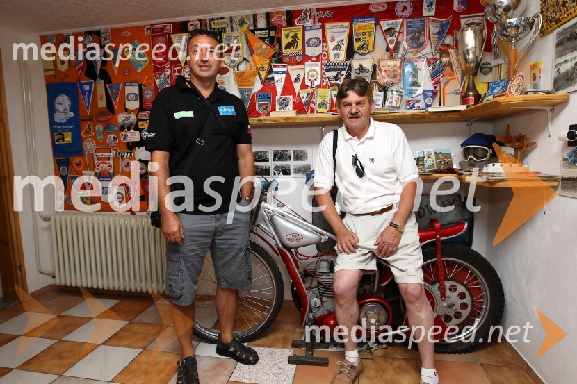 Andrej Matjašec in Boris KotnjekAlbert Kocmut, otvoritev spominske speedway sobe