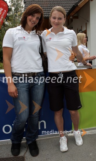 Petra Robnik in Ana Kobal, smučarkiPredstavitev in tiskovna konferenca alpske smučarske reprezentance za sezono 2006/07