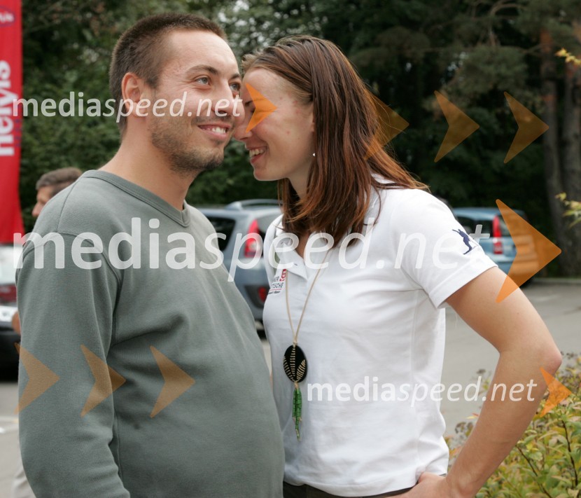 Tina Maze, smučarka in njen nekdanji fant Michael ToschPredstavitev in tiskovna konferenca alpske smučarske reprezentance za sezono 2006/07