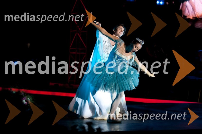 Maria Allash, baletna plesalka in Vladislav Lantratov, baletni plesalecKristalna palača v BTC, otvoritev najvišje stavbe v Sloveniji