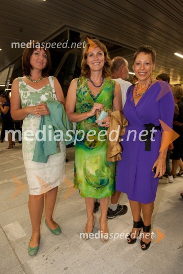 Saša Pavlič, direktorica marketinga pri Tobačna Ljubljana,  Pia Barborič Jurjaševič, generalna direktorica podjetja Tobačna Ljubljana in Breda Brezovar Papež, direktorica za korporativne zadeve, Tobačna LjubljanaKristalna palača v BTC, otvoritev najvišje stavbe v Sloveniji