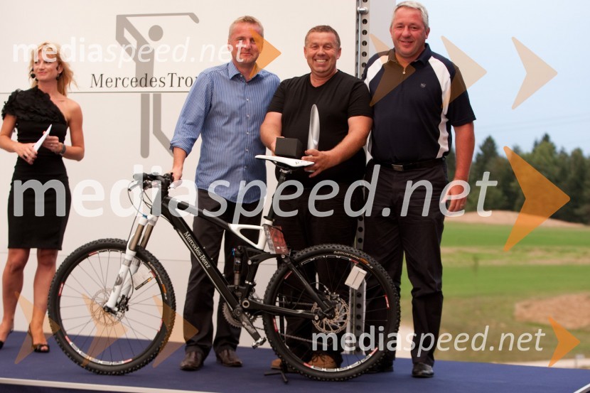 Igor Geršak, Autocommerce Matjaž Arzenšek in Štefan Vöröš direktor AutocommerceMercedes Trophy 2011, golf turnir