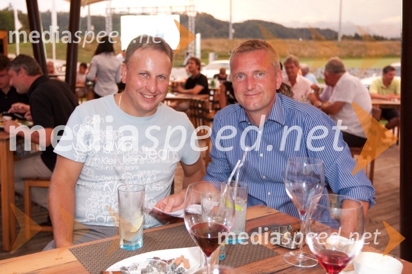 Gregor Fric, skrbnik blagovnih znamk za Merit Internatinal in Igor Geršak, AutocommerceMercedes Trophy 2011, golf turnir