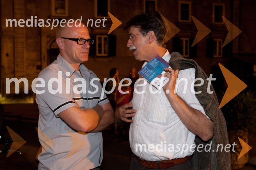 	Uroš Korenčan, direktor Lutkovnega gledališča Ljubljana in Jožko Čuk, direktor SNG Nova GoricaLaila, premiera v Lutkovnem gledališču Ljubljana