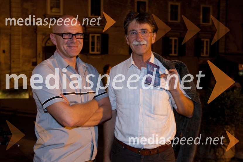 	Uroš Korenčan, direktor Lutkovnega gledališča Ljubljana in Jožko Čuk, direktor SNG Nova GoricaLaila, premiera v Lutkovnem gledališču Ljubljana