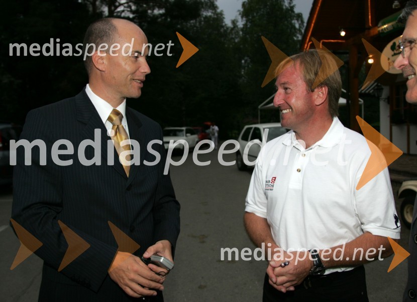 Marko Kryžanowski, predsednik uprave Petrola in Bojan KrižajPredstavitev in tiskovna konferenca alpske smučarske reprezentance za sezono 2006/07