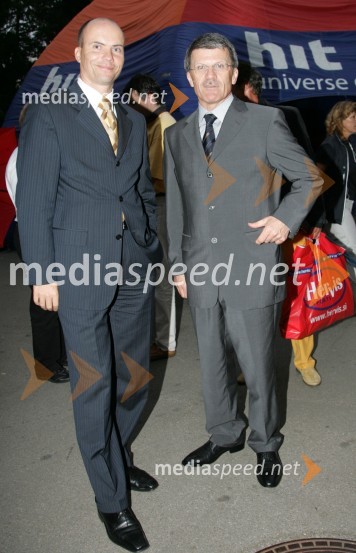 Marko Kryžanowski, predsednik uprave Petrola in Stanislav Valant, predsednik smučarske zveze SlovenijePredstavitev in tiskovna konferenca alpske smučarske reprezentance za sezono 2006/07