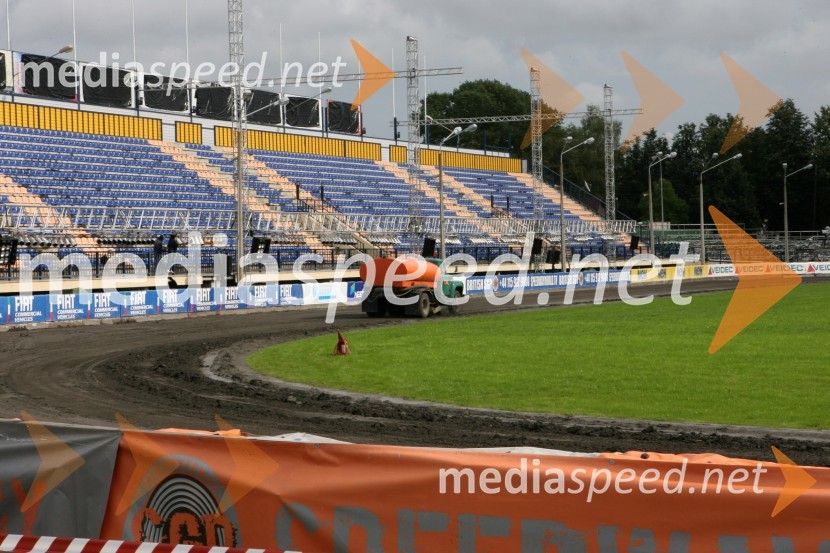 stadion v DaugavpilsuSPEEDWAY GRAND PRIX, VN Latvije 2006, trening